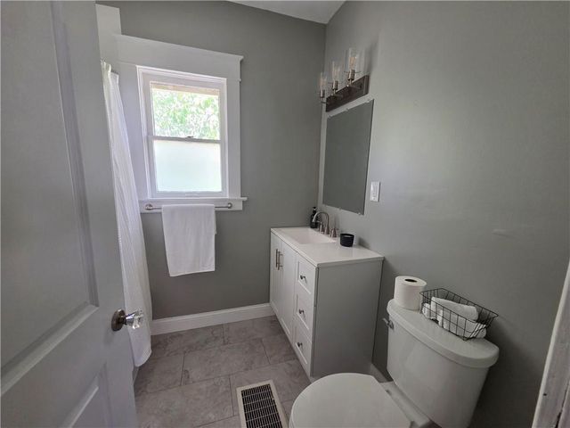 628 S Ash Avenue, Independence, MO 64053