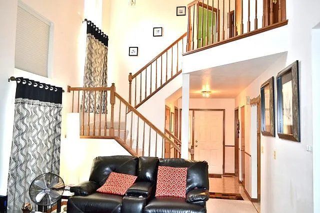 1246 Shawford Way, Elgin, IL 60120