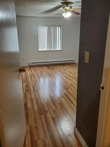 47 Will Dr 107, Canton, MA 02021