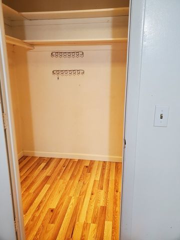 47 Will Dr 107, Canton, MA 02021