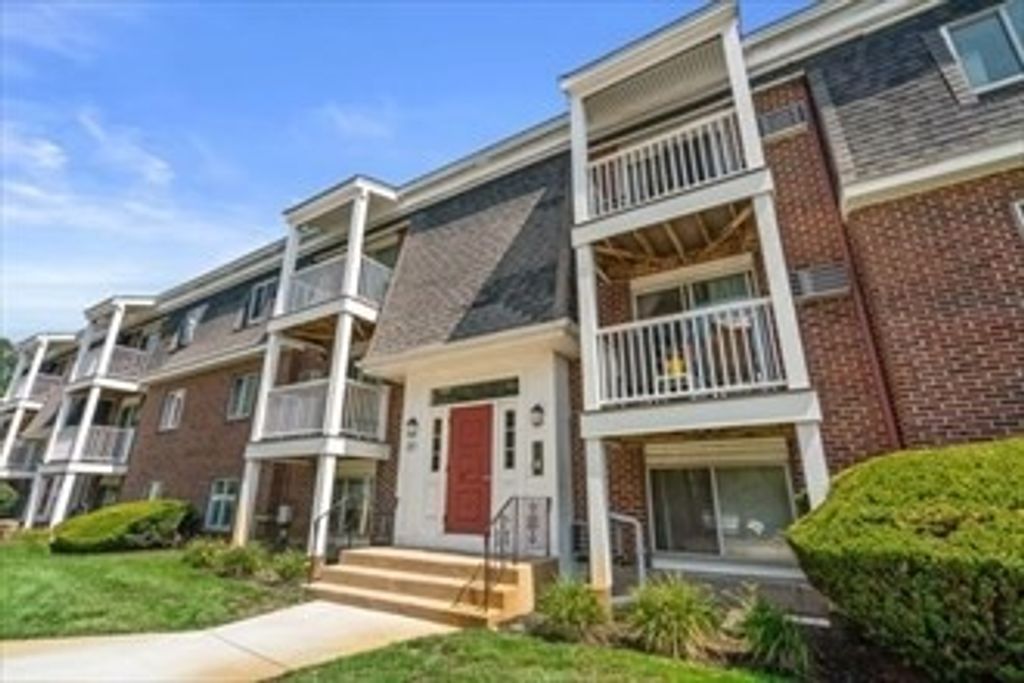 47 Will Dr 107, Canton, MA 02021