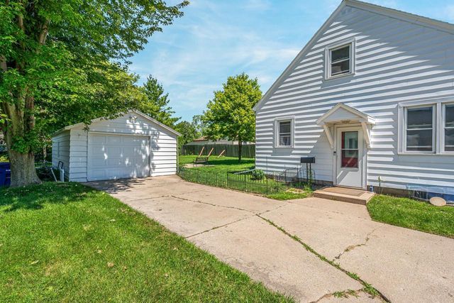 1406 S RIDGE ROAD, Green Bay, WI 54304