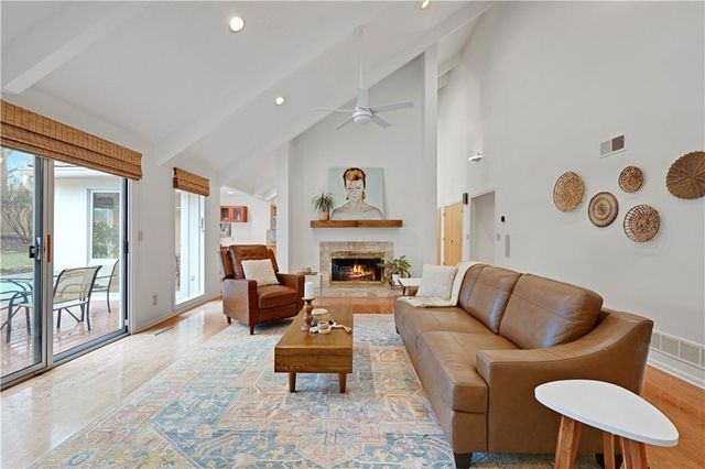 10169 Mackey Street, Overland Park, KS 66212