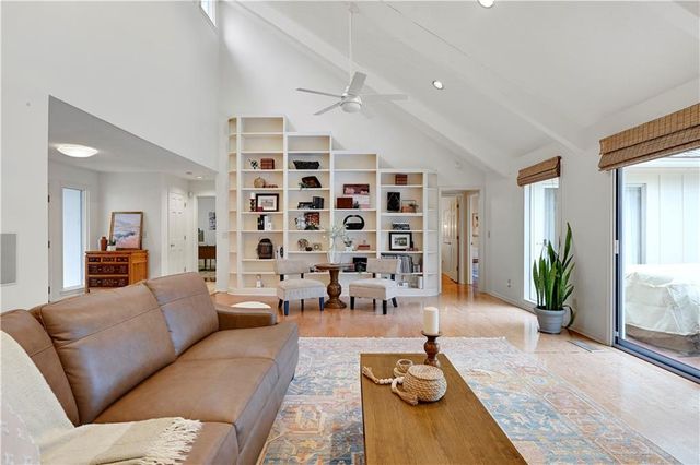 10169 Mackey Street, Overland Park, KS 66212