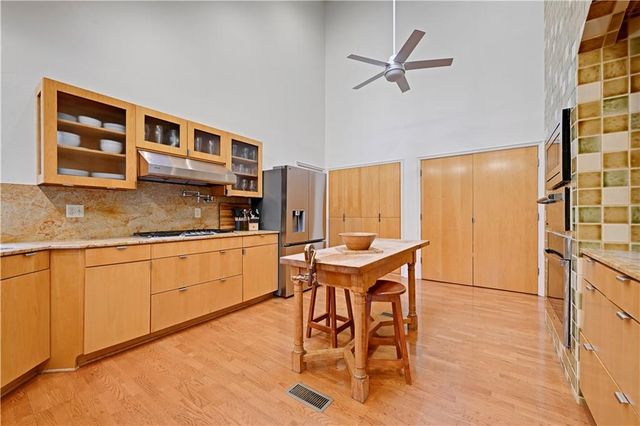 10169 Mackey Street, Overland Park, KS 66212