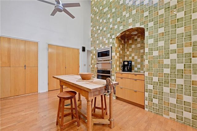 10169 Mackey Street, Overland Park, KS 66212