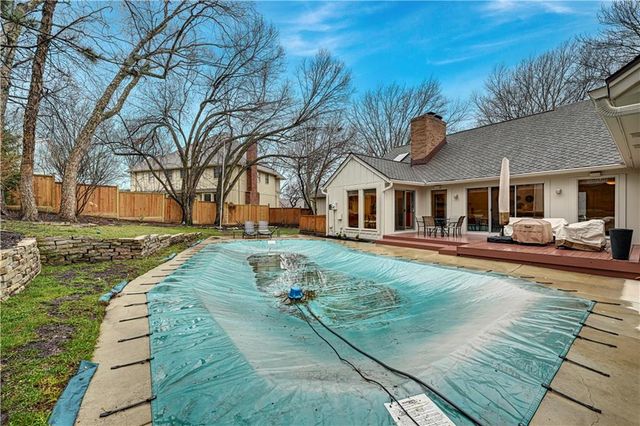 10169 Mackey Street, Overland Park, KS 66212