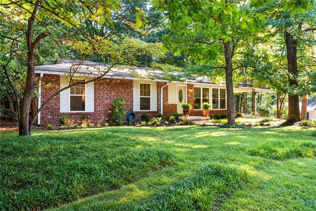 Image 1 of property listing at 1595 Delia Drive, Decatur, GA 30033