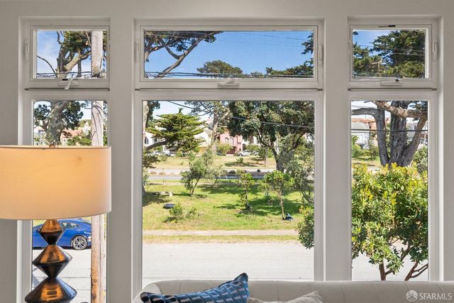 1571 37th Avenue, San Francisco, CA 94122