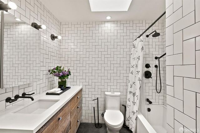 1571 37th Avenue, San Francisco, CA 94122