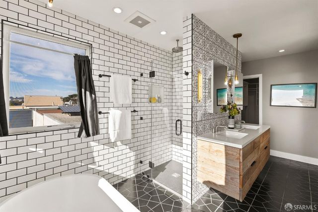 1571 37th Avenue, San Francisco, CA 94122