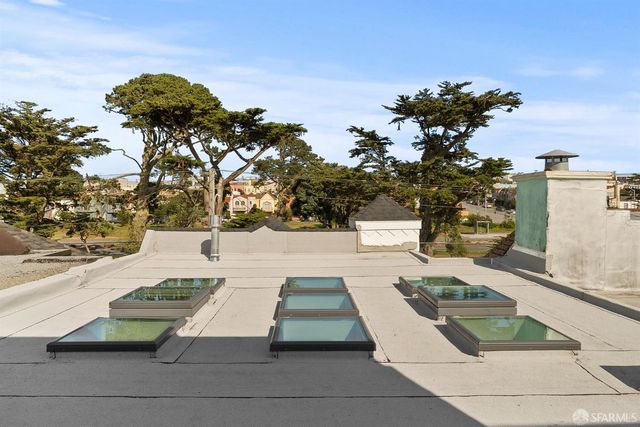 1571 37th Avenue, San Francisco, CA 94122