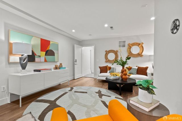 1571 37th Avenue, San Francisco, CA 94122