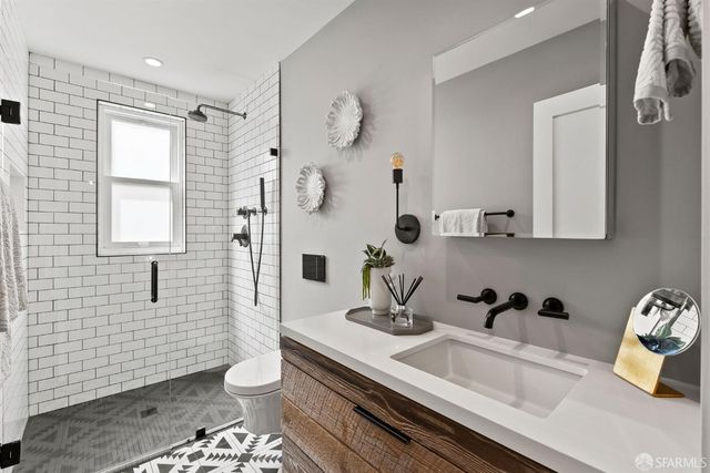 1571 37th Avenue, San Francisco, CA 94122