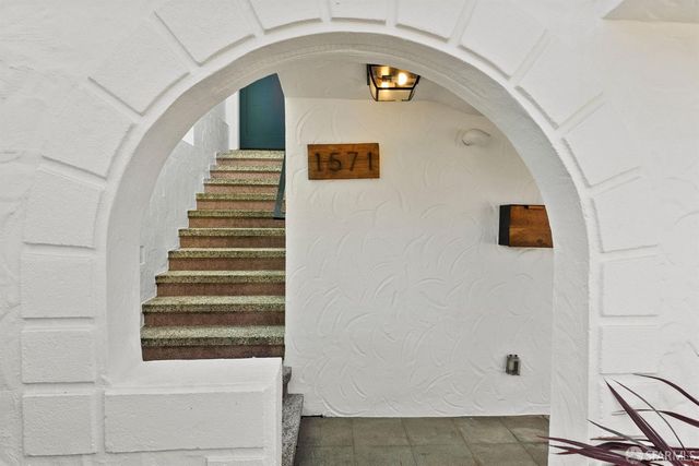 1571 37th Avenue, San Francisco, CA 94122