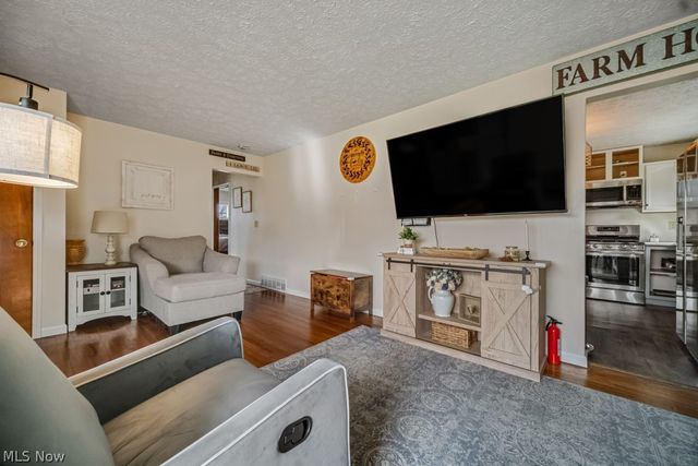 1555 Diana Drive, Brunswick, OH 44212