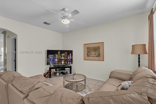 10588 NW 56th Dr, Coral Springs, FL 33076