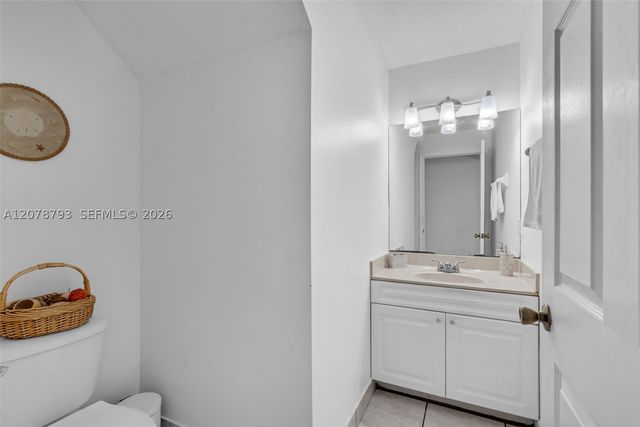 10588 NW 56th Dr, Coral Springs, FL 33076