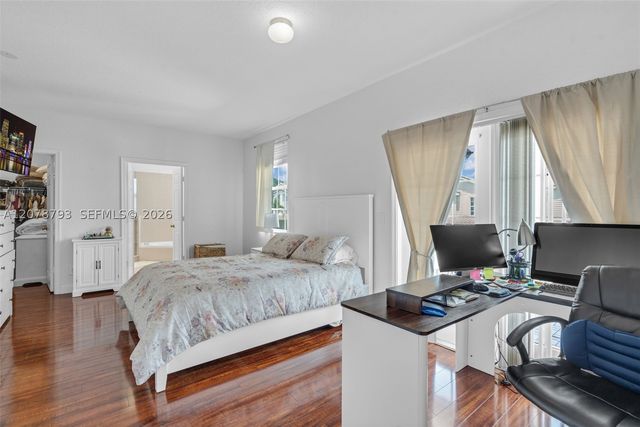 10588 NW 56th Dr, Coral Springs, FL 33076