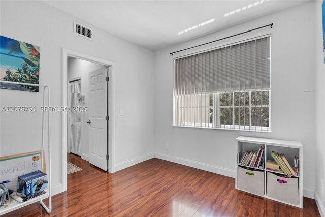 10588 NW 56th Dr, Coral Springs, FL 33076