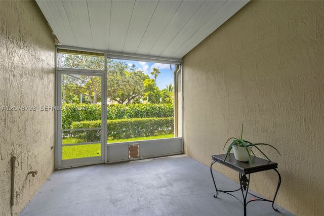 10588 NW 56th Dr, Coral Springs, FL 33076