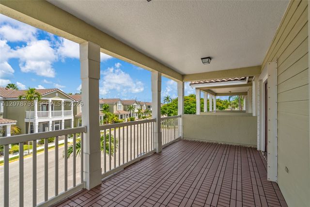 10588 NW 56th Dr, Coral Springs, FL 33076