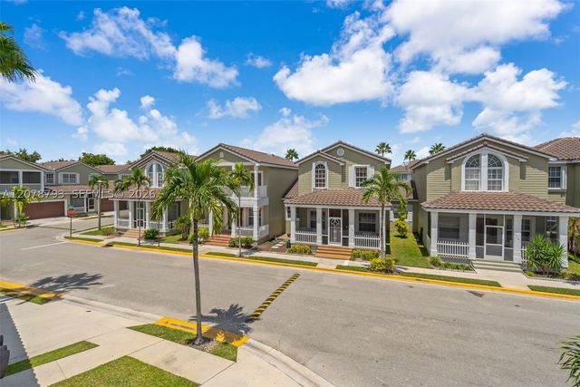 10588 NW 56th Dr, Coral Springs, FL 33076