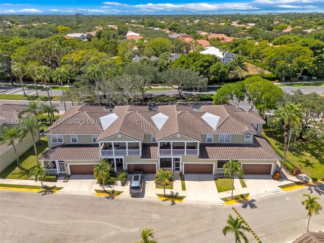 10588 NW 56th Dr, Coral Springs, FL 33076