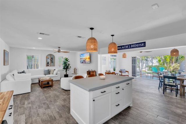 155 CRESCENT DRIVE, Anna Maria, FL 34216