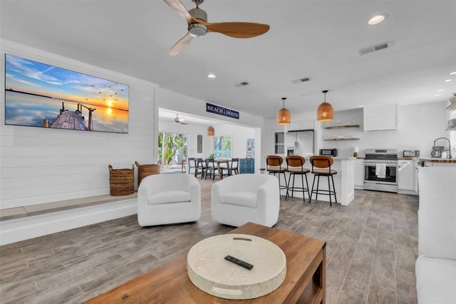 155 CRESCENT DRIVE, Anna Maria, FL 34216