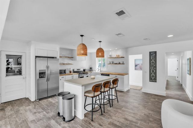 155 CRESCENT DRIVE, Anna Maria, FL 34216