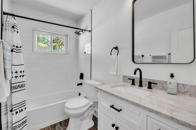 155 CRESCENT DRIVE, Anna Maria, FL 34216