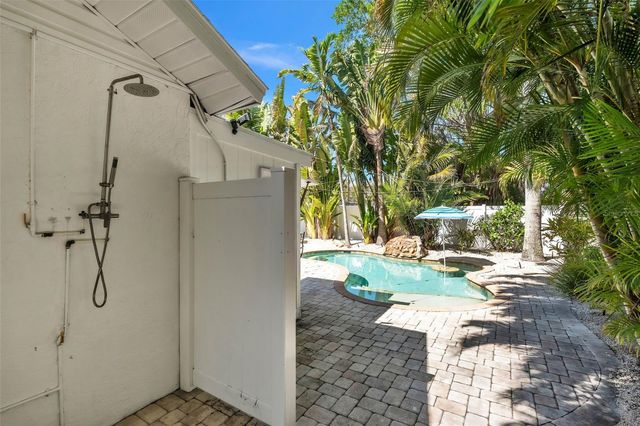 155 CRESCENT DRIVE, Anna Maria, FL 34216