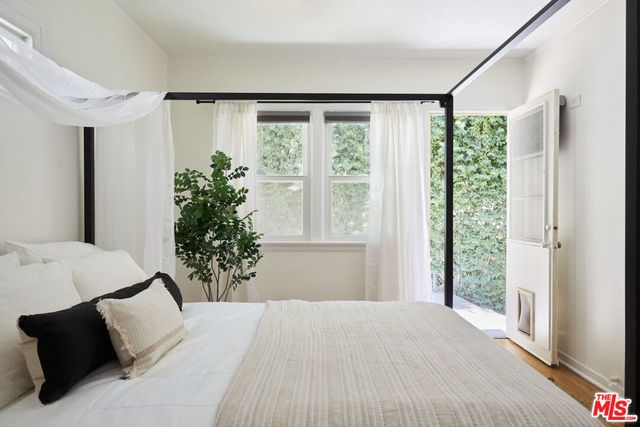938 N Wetherly Drive, West Hollywood, CA 90069