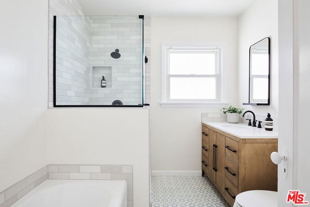 938 N Wetherly Drive, West Hollywood, CA 90069