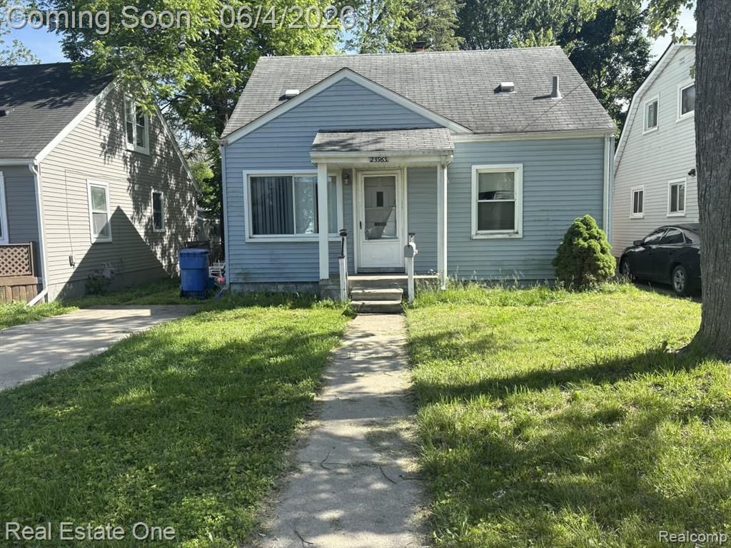 25963 Powers Avenue, Dearborn Heights, MI 48125