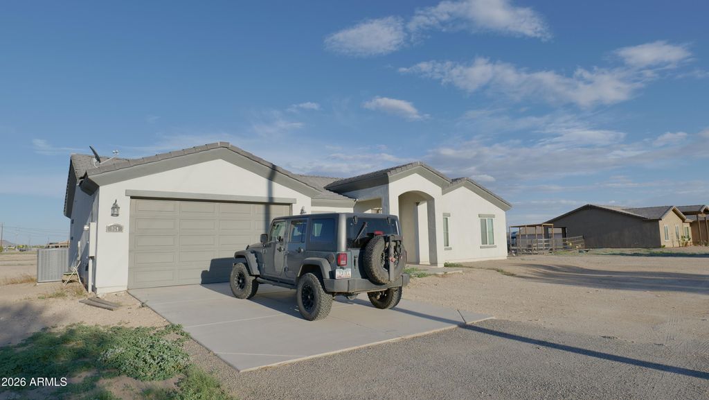 921 N 297th Drive, Buckeye, AZ 85396 — photo 2
