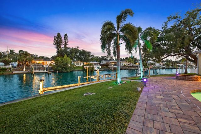 1484 47TH AVENUE NE, St Petersburg, FL 33703