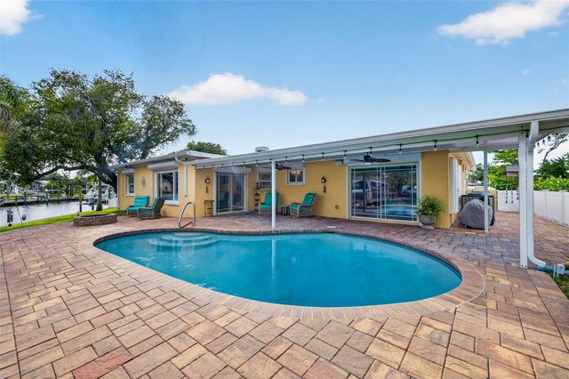 1484 47TH AVENUE NE, St Petersburg, FL 33703