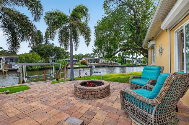 1484 47TH AVENUE NE, St Petersburg, FL 33703