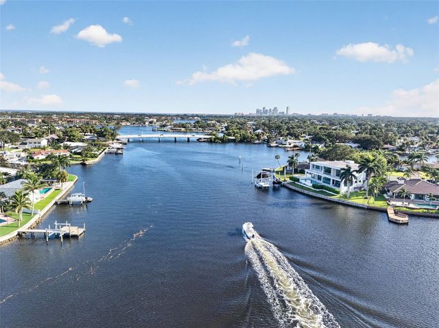 1484 47TH AVENUE NE, St Petersburg, FL 33703