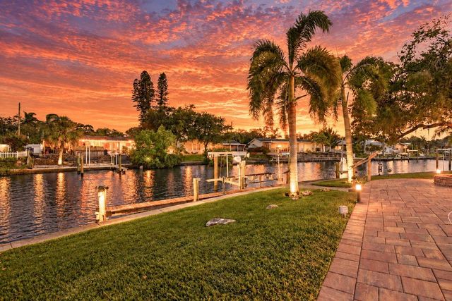 1484 47TH AVENUE NE, St Petersburg, FL 33703