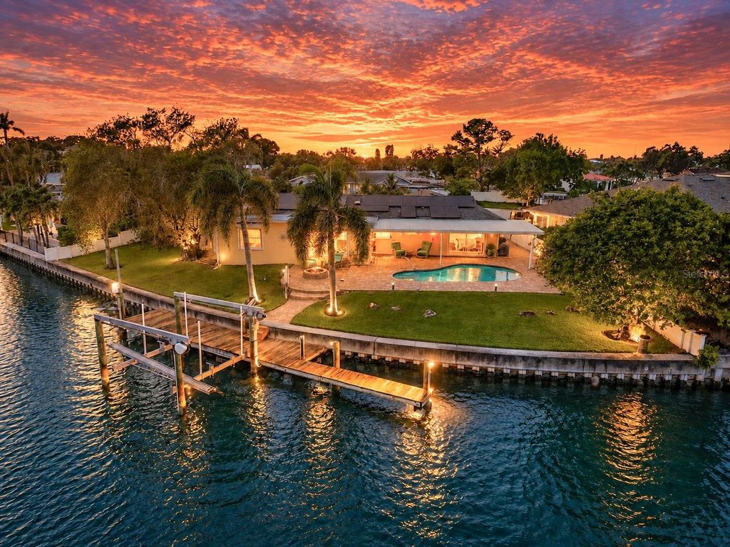 1484 47TH AVENUE NE, St Petersburg, FL 33703