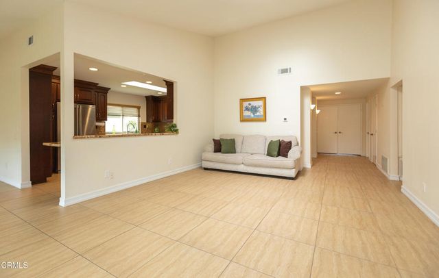 17106 Village 17, Camarillo, CA 93012