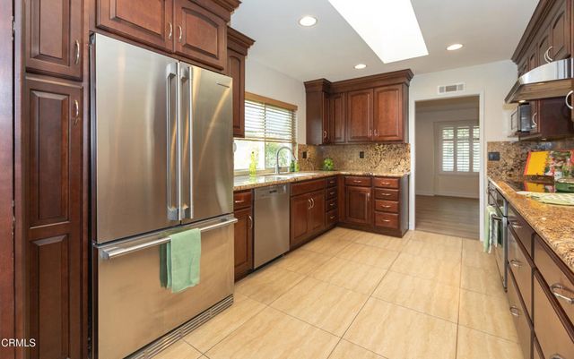 17106 Village 17, Camarillo, CA 93012