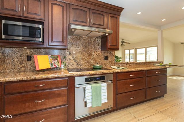17106 Village 17, Camarillo, CA 93012