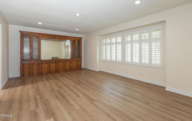 17106 Village 17, Camarillo, CA 93012