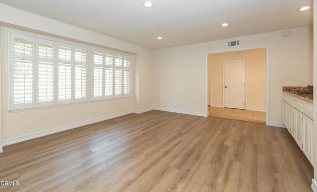 17106 Village 17, Camarillo, CA 93012