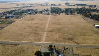 8301 N Madsen Avenue, Clovis, CA 93619