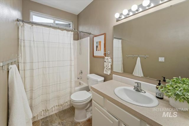 6252 N Royal Park Ave, Boise, ID 83713